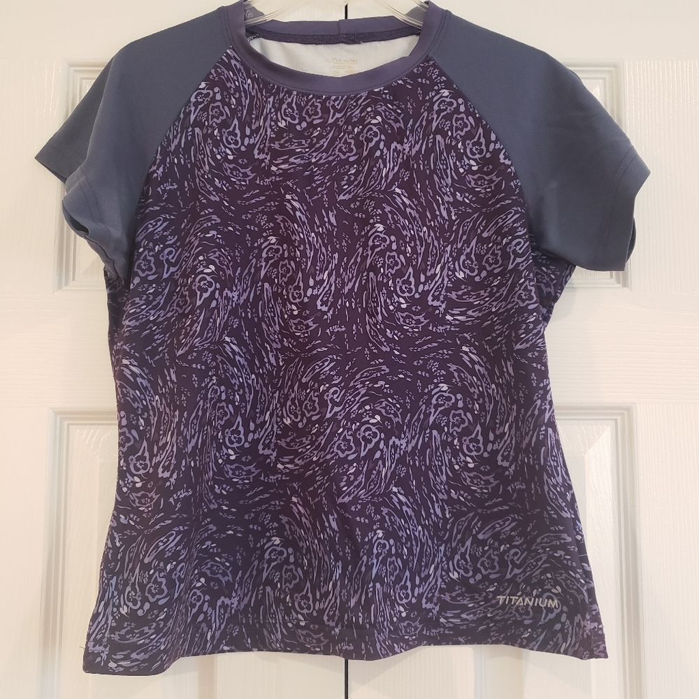 Columbia Titanium Women's Top - Size Small - Purple with Blueish Grey Sl…